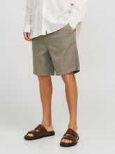 Ladda upp bild till gallerivisning, model_shot-front
