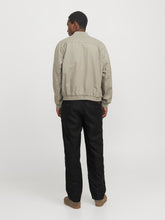 Ladda upp bild till gallerivisning, model_shot-back
