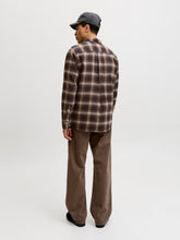 Ladda upp bild till gallerivisning, model_shot-back

