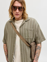 Ladda upp bild till gallerivisning, model_shot-creative
