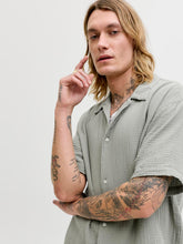 Ladda upp bild till gallerivisning, model_shot-creative
