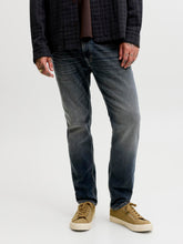Ladda upp bild till gallerivisning, model_shot-front
