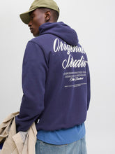 Ladda upp bild till gallerivisning, model_shot-creative
