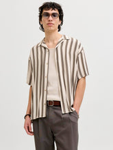 Ladda upp bild till gallerivisning, model_shot-front
