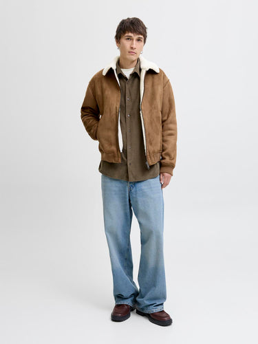model_shot-front_full