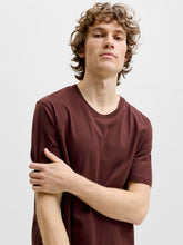 Ladda upp bild till gallerivisning, model_shot-creative
