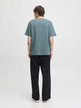 Ladda upp bild till gallerivisning, model_shot-back
