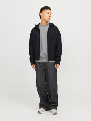 model_shot-front_full