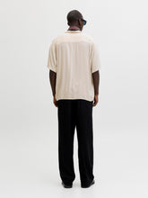 Ladda upp bild till gallerivisning, model_shot-back
