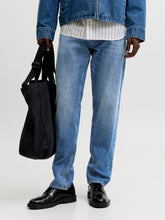 Ladda upp bild till gallerivisning, model_shot-front
