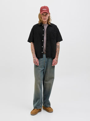 model_shot-front_full