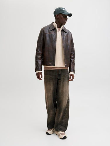 model_shot-front_full