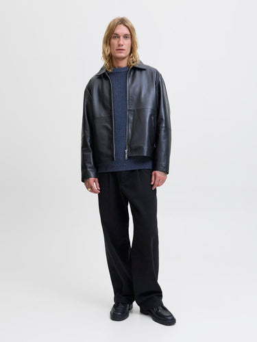 model_shot-front_full