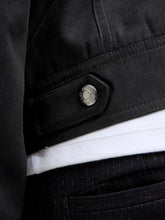 Ladda upp bild till gallerivisning, model_shot-detail
