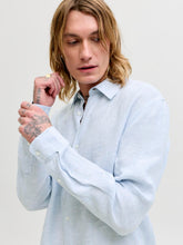 Ladda upp bild till gallerivisning, model_shot-creative
