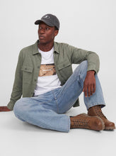 Ladda upp bild till gallerivisning, model_shot-creative
