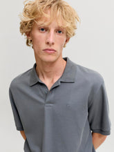 Ladda upp bild till gallerivisning, model_shot-creative
