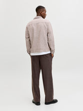Ladda upp bild till gallerivisning, model_shot-back
