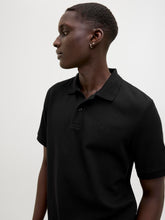Ladda upp bild till gallerivisning, model_shot-creative
