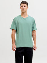 Ladda upp bild till gallerivisning, model_shot-front
