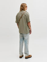 Ladda upp bild till gallerivisning, model_shot-back
