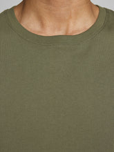 Ladda upp bild till gallerivisning, JJEORGANIC T-Shirt - olive night
